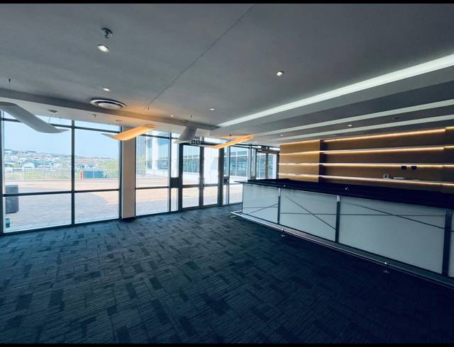 2,050M² OFFICE TO LET IN WATERFALL